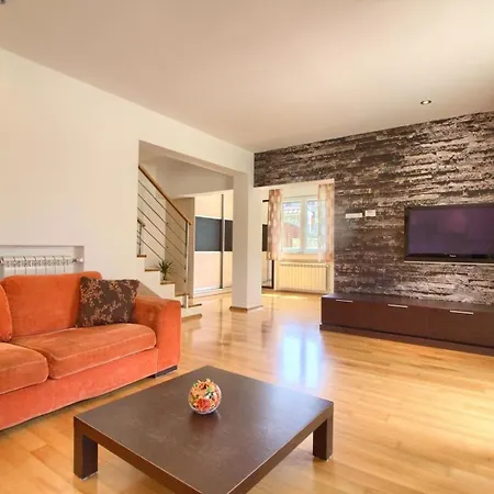 Holiday home Mit Privatpool Fuer 5 Personen Ca 150 Qm In Pula, Istrien Istrische Riviera Pula