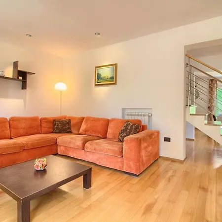 Mit Privatpool Fuer 5 Personen Ca 150 Qm In Pula, Istrien Istrische Riviera Holiday home